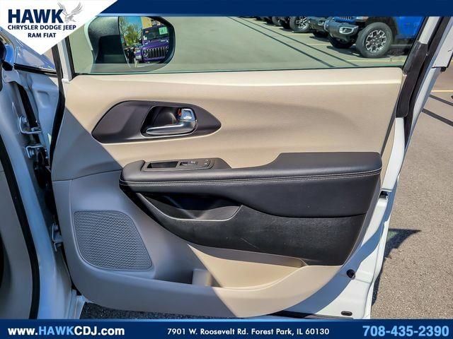 Used 2023 White Chrysler Touring L image 30