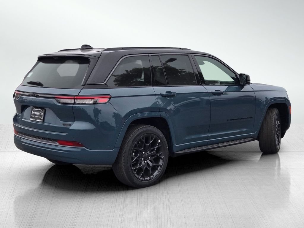 New 2026 Steel Blue Exterior Paint Jeep Summit image 4