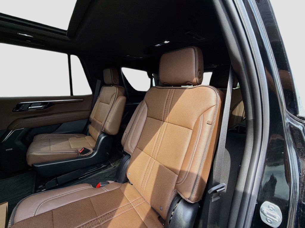Used 2025 Black Chevrolet High Country image 28
