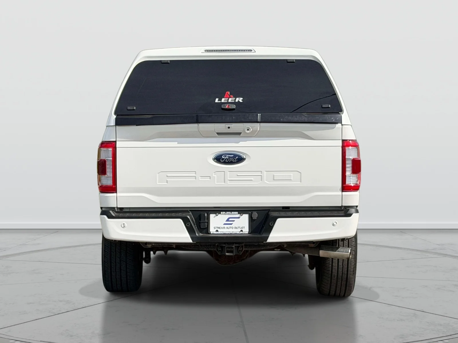 Used 2023 White Ford Lariat image 5