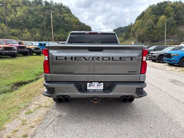 Used 2019 Gray Chevrolet RST image 5