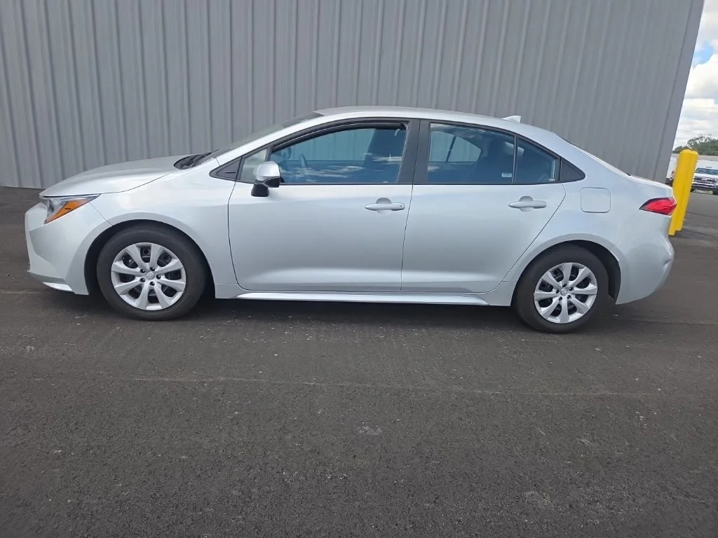 Used 2025 Silver Toyota LE image 7