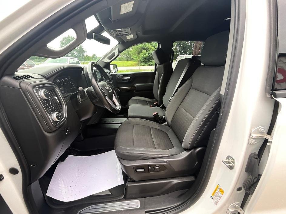 Used 2020 White GMC Elevation image 17