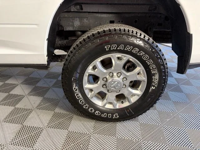 Used 2024 White Ram Laramie image 55