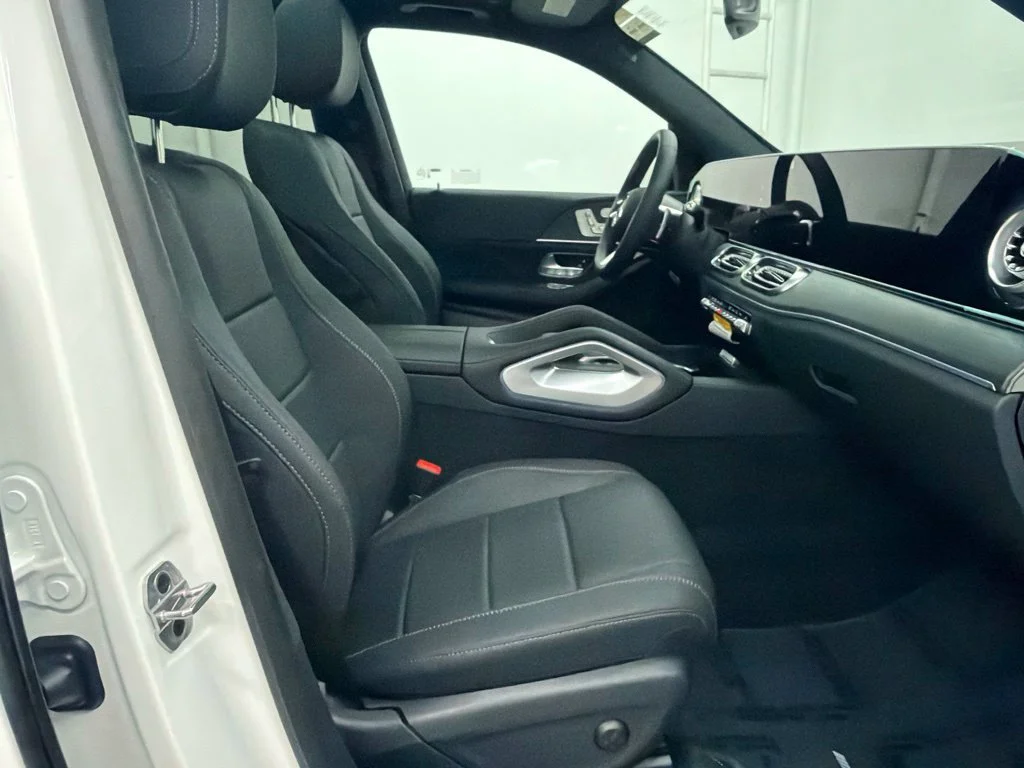 New 2027 White Mercedes-Benz GLE 450 image 30