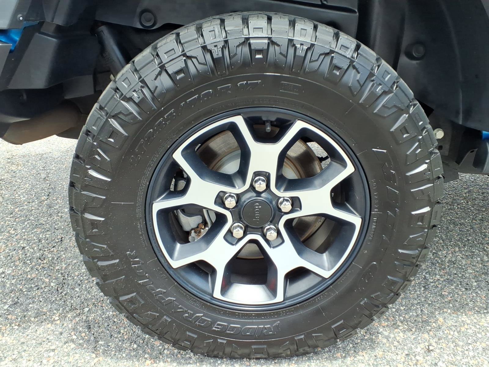 Used 2023 Hydro Blue Pearlcoat Jeep Rubicon image 25