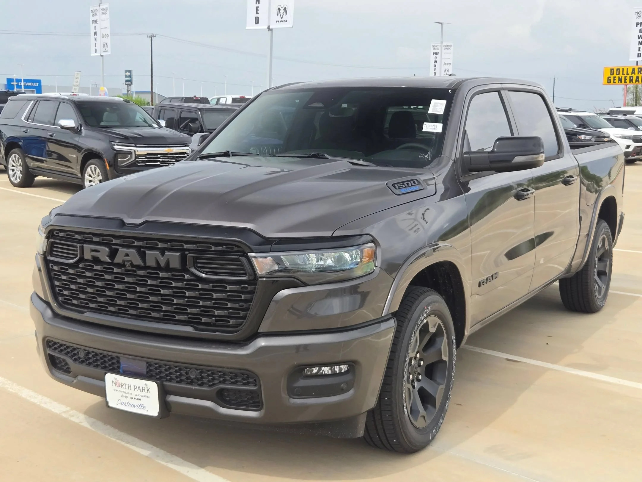 New 2026 Granite Crystal Metallic Clearcoat RAM Big Horn/Lone Star image 7