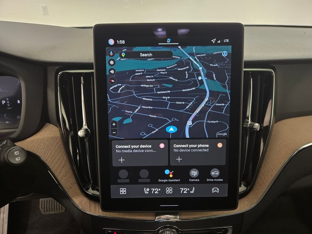 2026 Volvo XC60 Plus - Photo 17