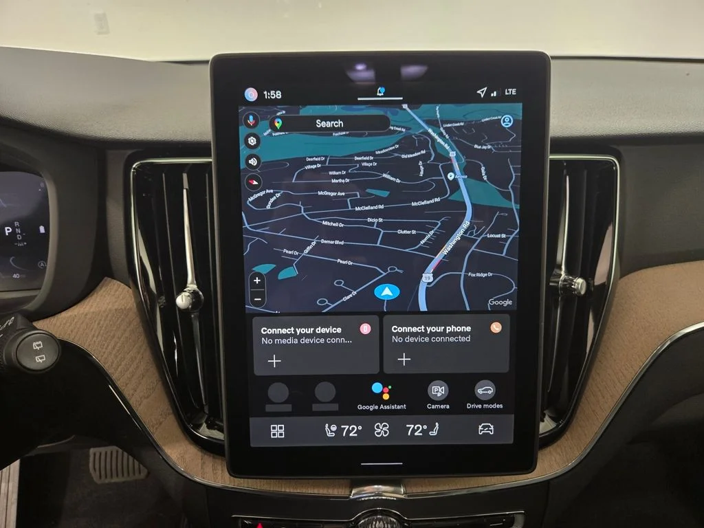 2026 Volvo XC60 Plus - Photo 17