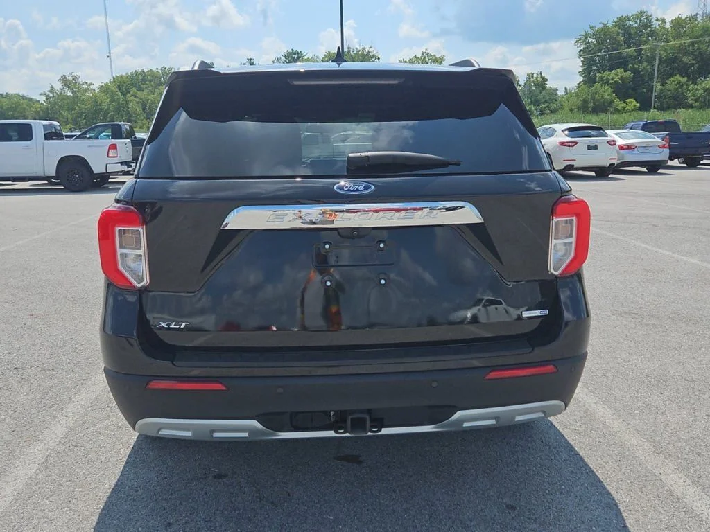 Certified Used 2020 Black Ford XLT image 3