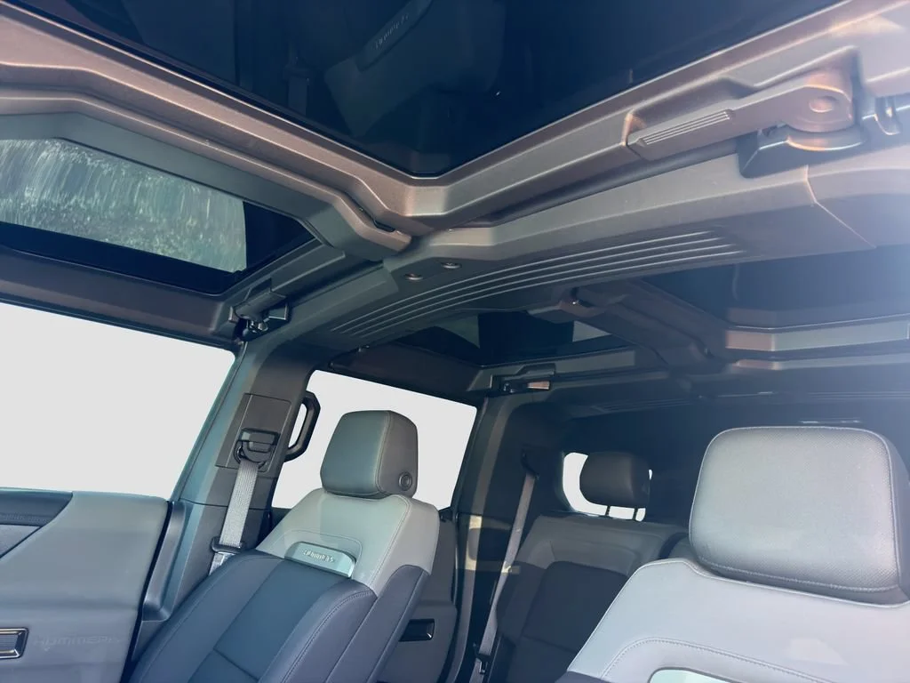 2025 GMC HUMMER EV 2X - Photo 33