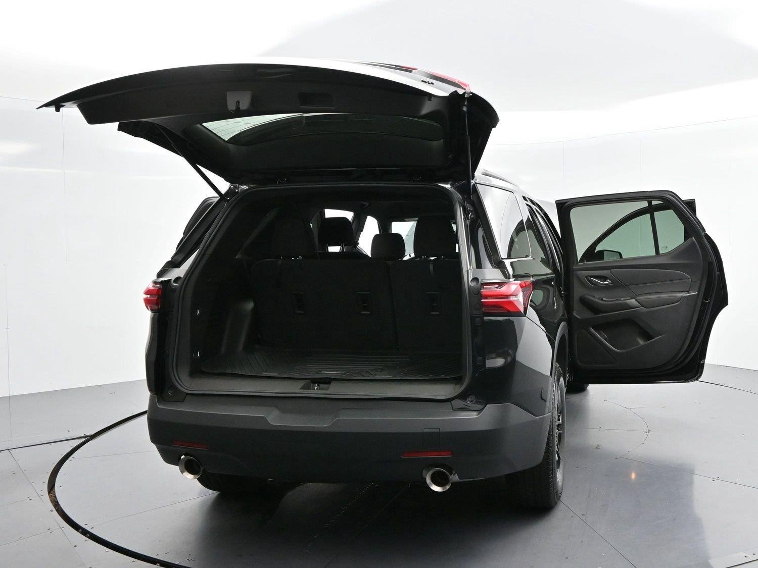 Used 2023 Mosaic Black Metallic Chevrolet LT Cloth image 42