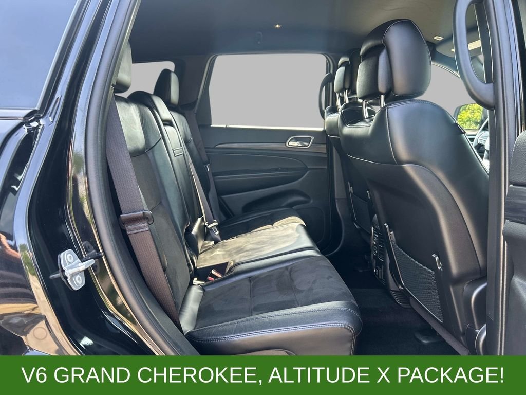 Used 2021 Black Jeep Laredo X image 17