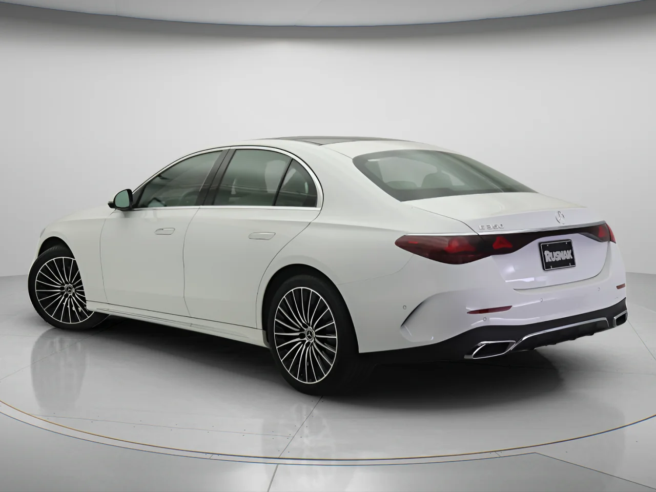 New 2026 Polar White Mercedes-Benz E 350 image 2