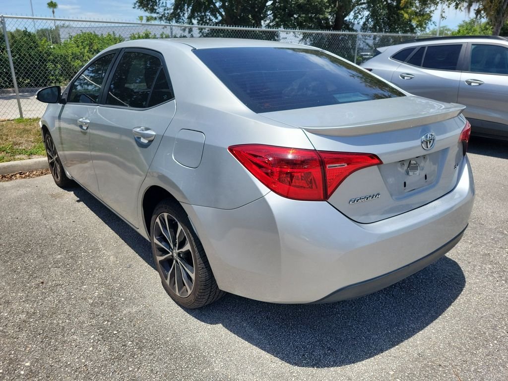 Used 2017 Silver Toyota SE image 3