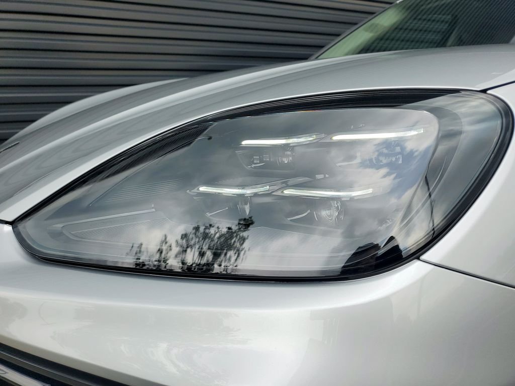 2025 Porsche Cayenne Turbo E-Hybrid - Photo 25