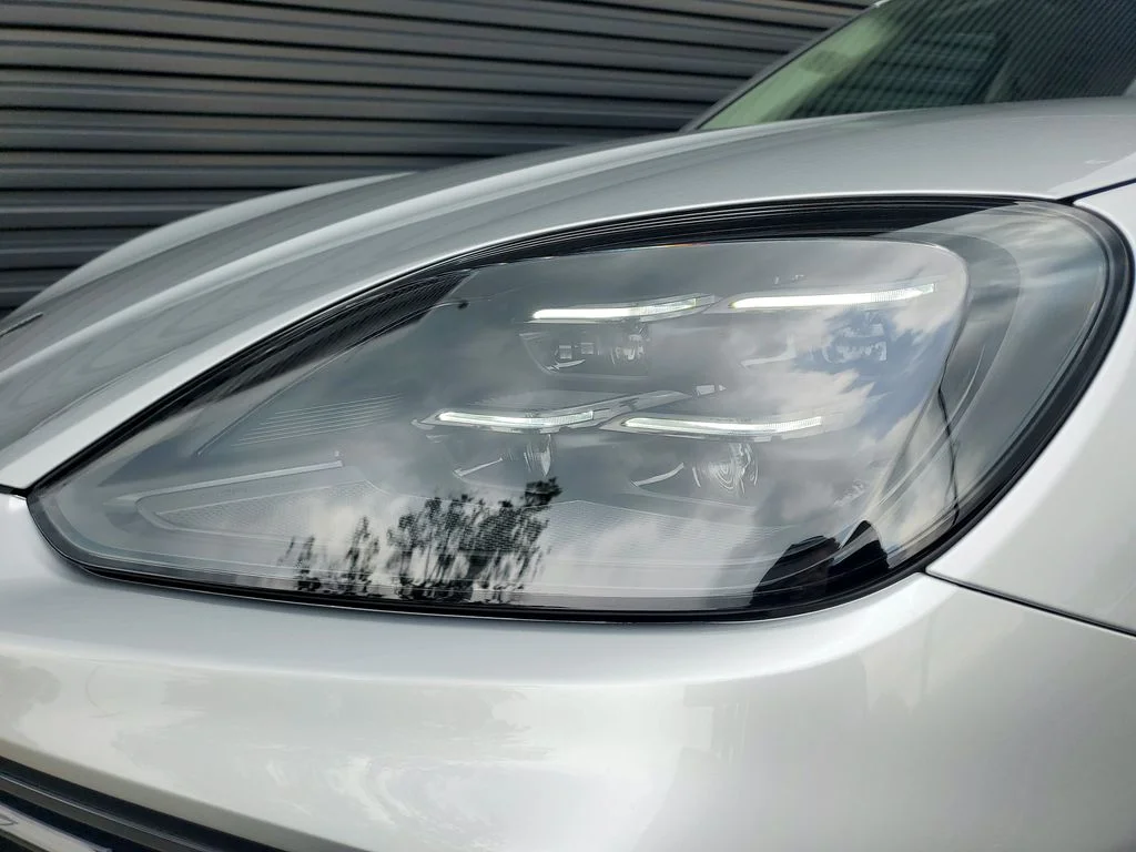 2025 Porsche Cayenne Turbo E-Hybrid - Photo 25