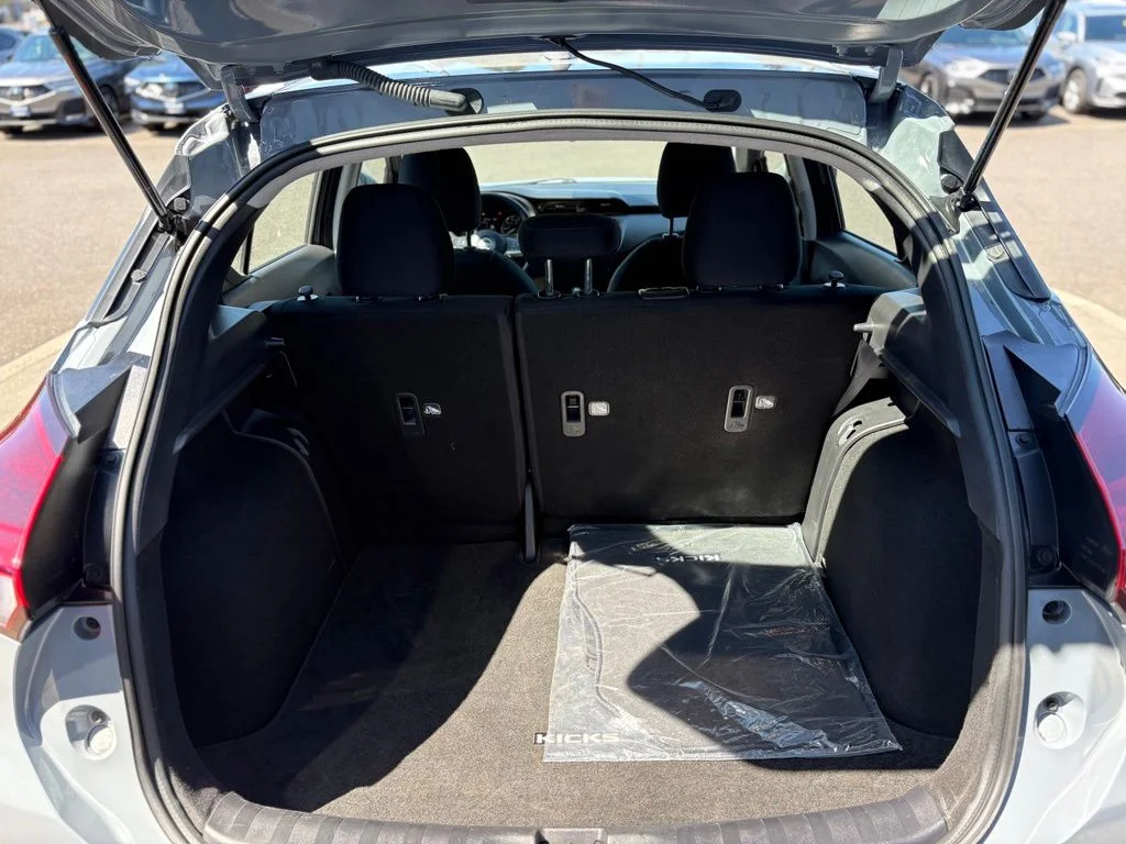 Used 2024 Gray Nissan SV image 29