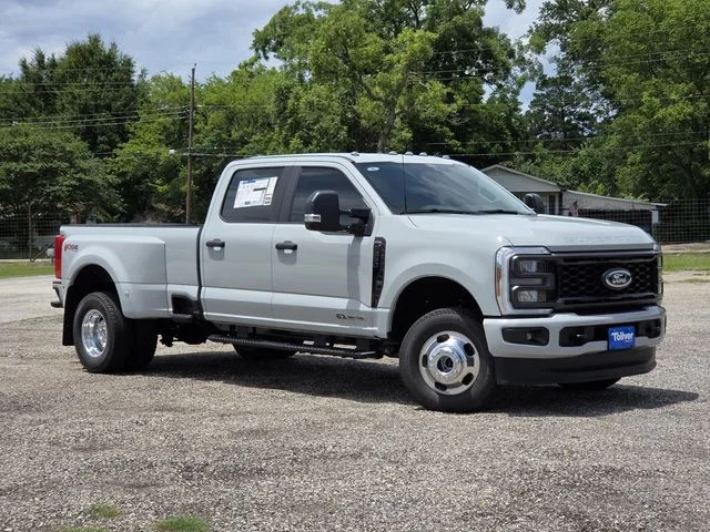 New 2026 Avalanche Ford F-350® XL image 2