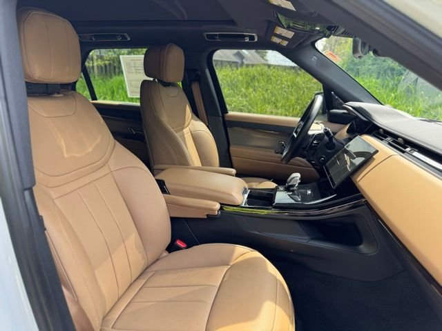 Certified Used 2025 Fuji White Land Rover SE image 19