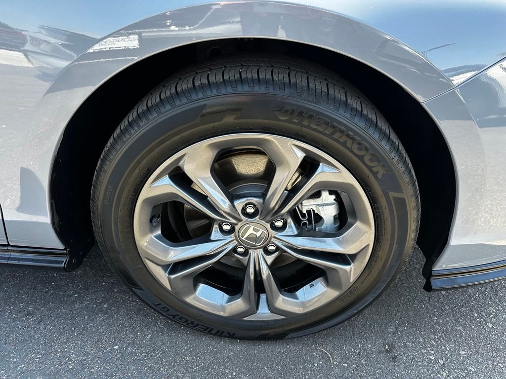Used 2024 Gray Honda EX-L image 13