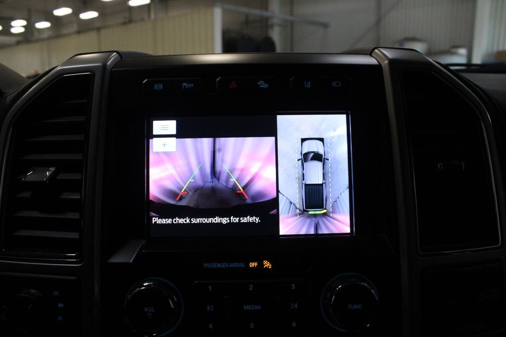 Used 2021 Black Metallic Ford Lariat image 5