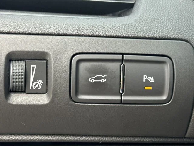 Certified Used 2019 SILVER ICE METALLIC Chevrolet Premier image 33