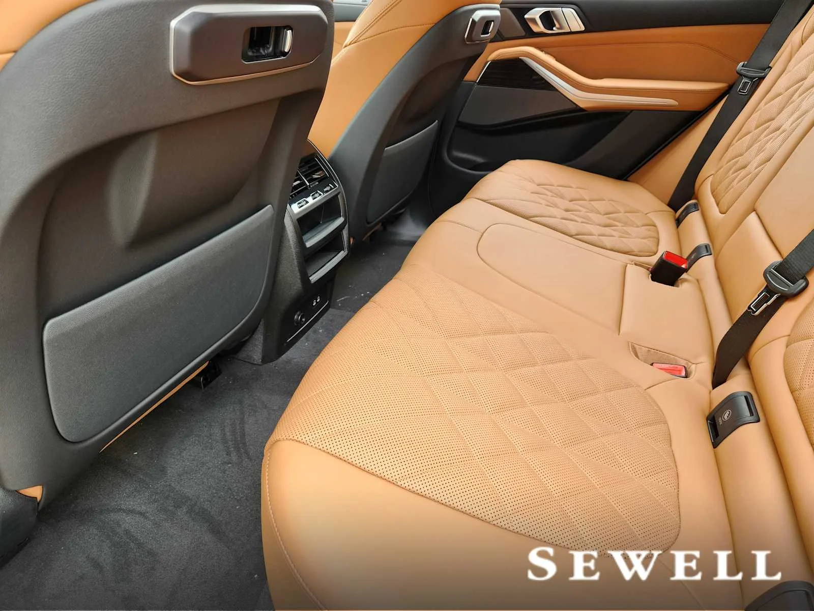New 2026 Skyscraper Grey Metallic BMW xDrive40i image 7