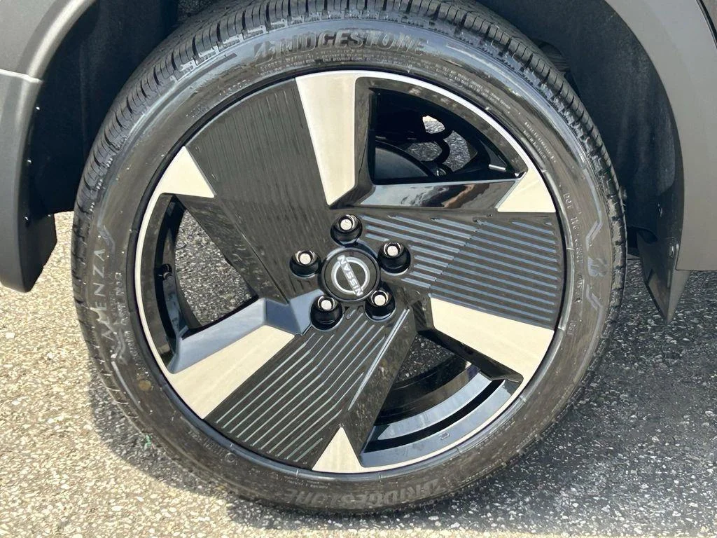 New 2026 Super Black Nissan SR image 7