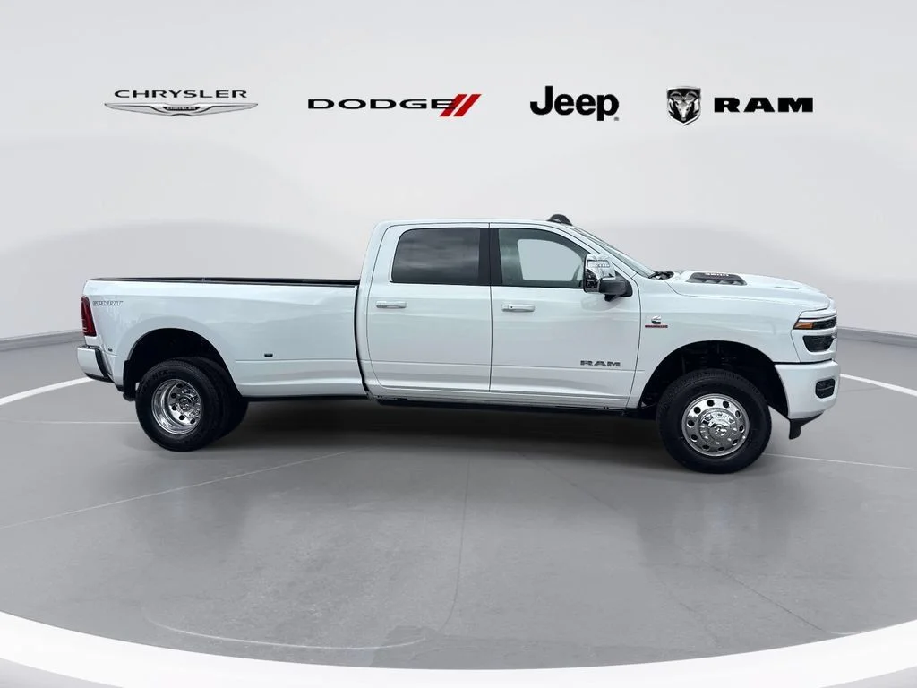 New 2026 Bright White Clear-Coat Exterior Paint RAM Laramie image 3