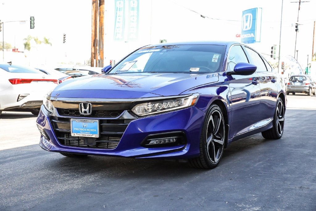 Used 2020 Still Night Pearl Honda Sport image 5