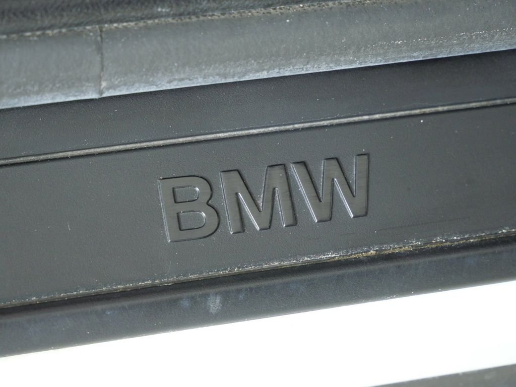 Used 2024 White BMW xDrive30i image 24
