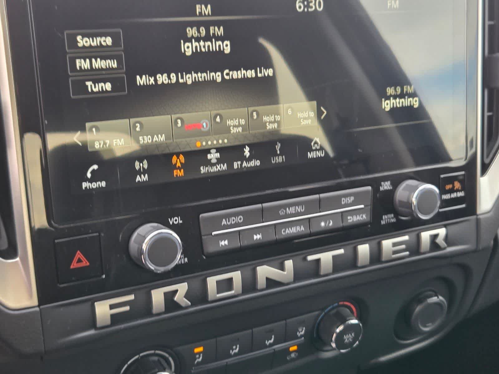 Nuevo 2026 Bluestone Pearl Nissan Crew Cab SV imagen 22