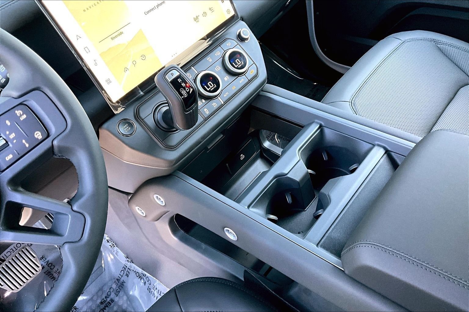 New 2026 Fuji White Land Rover S image 8
