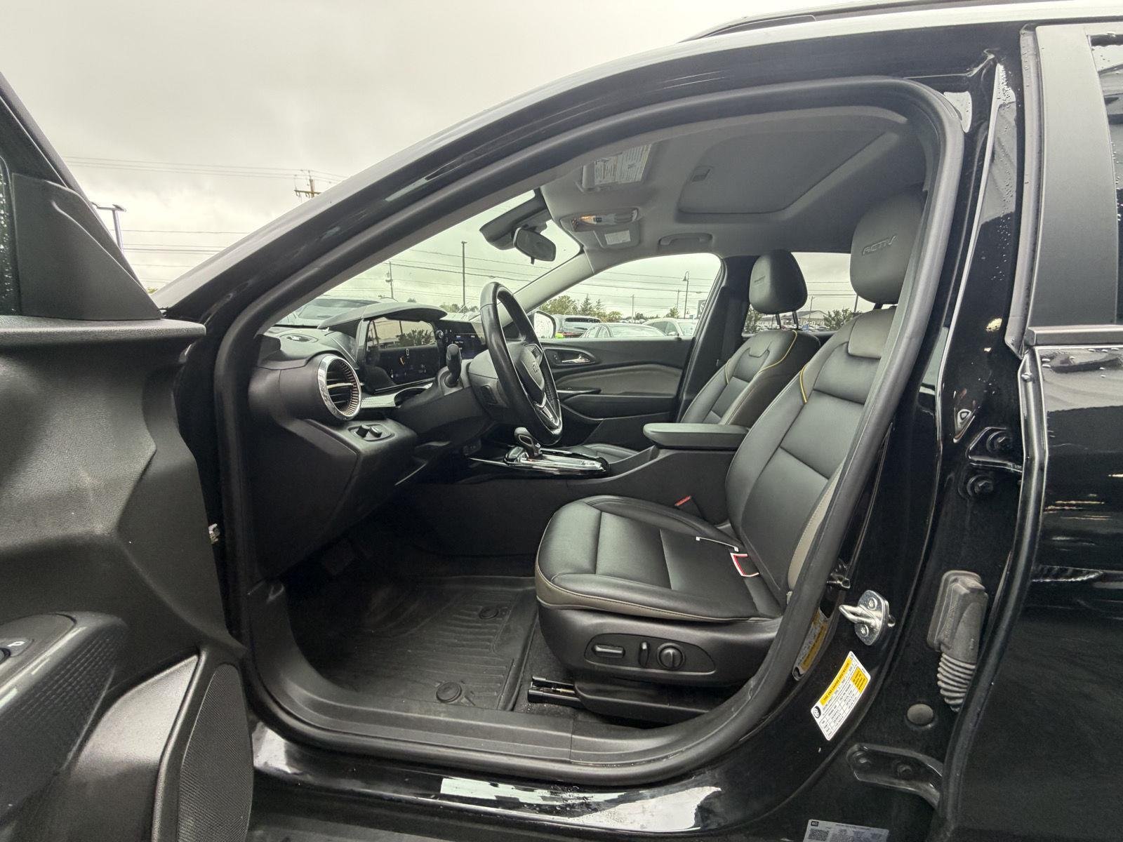 Used 2024 Mosaic Black Metallic Chevrolet ACTIV image 3