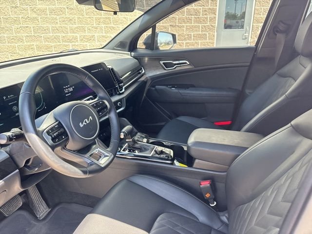 Used 2025 Red Kia X-Line image 16