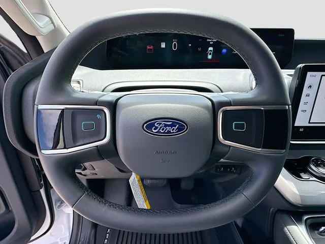 New 2026 Oxford White Ford Active image 7