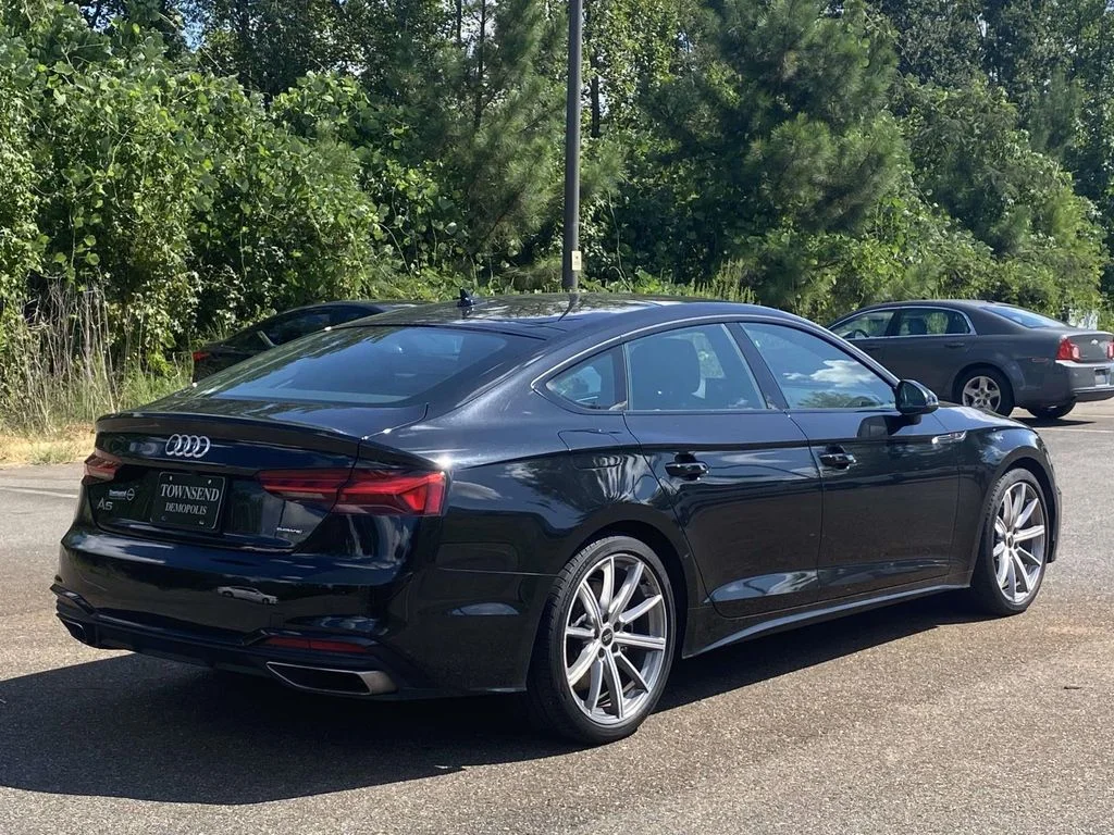 Used 2025 Black Audi S line Premium image 3