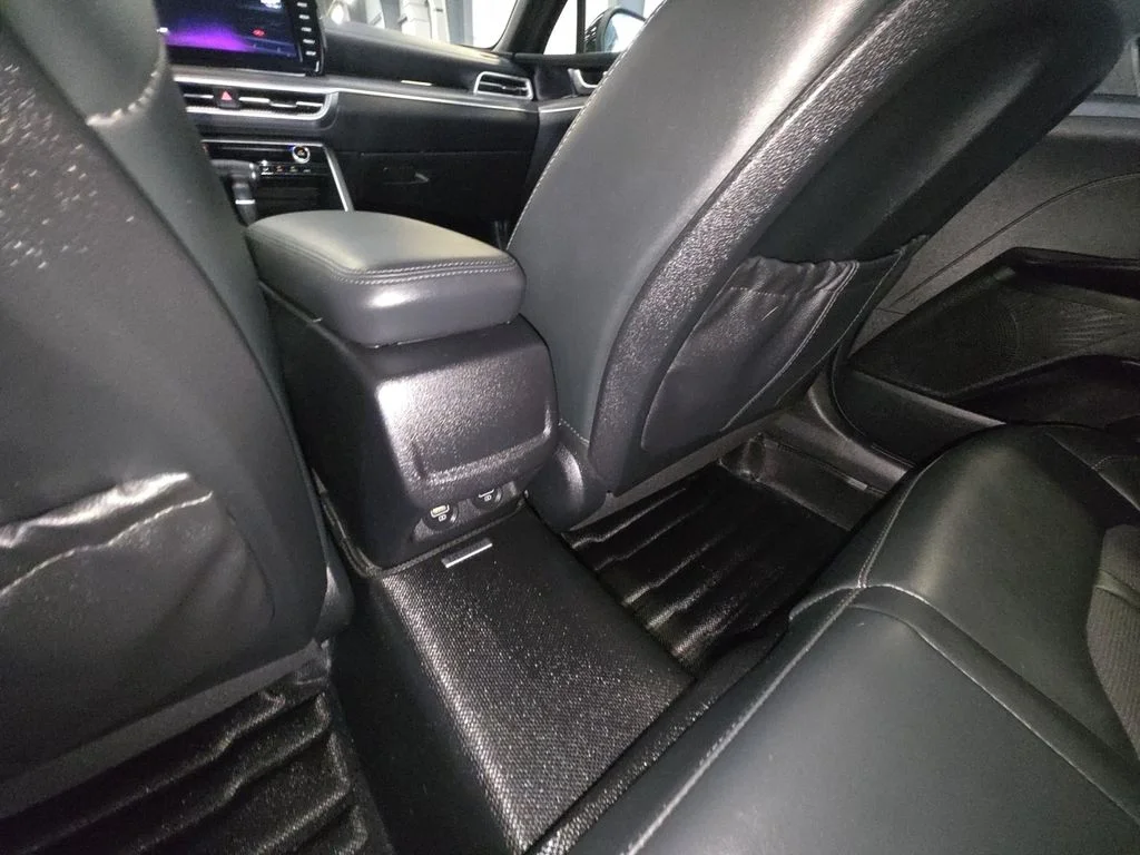 Used 2022 Black Kia GT-Line image 33