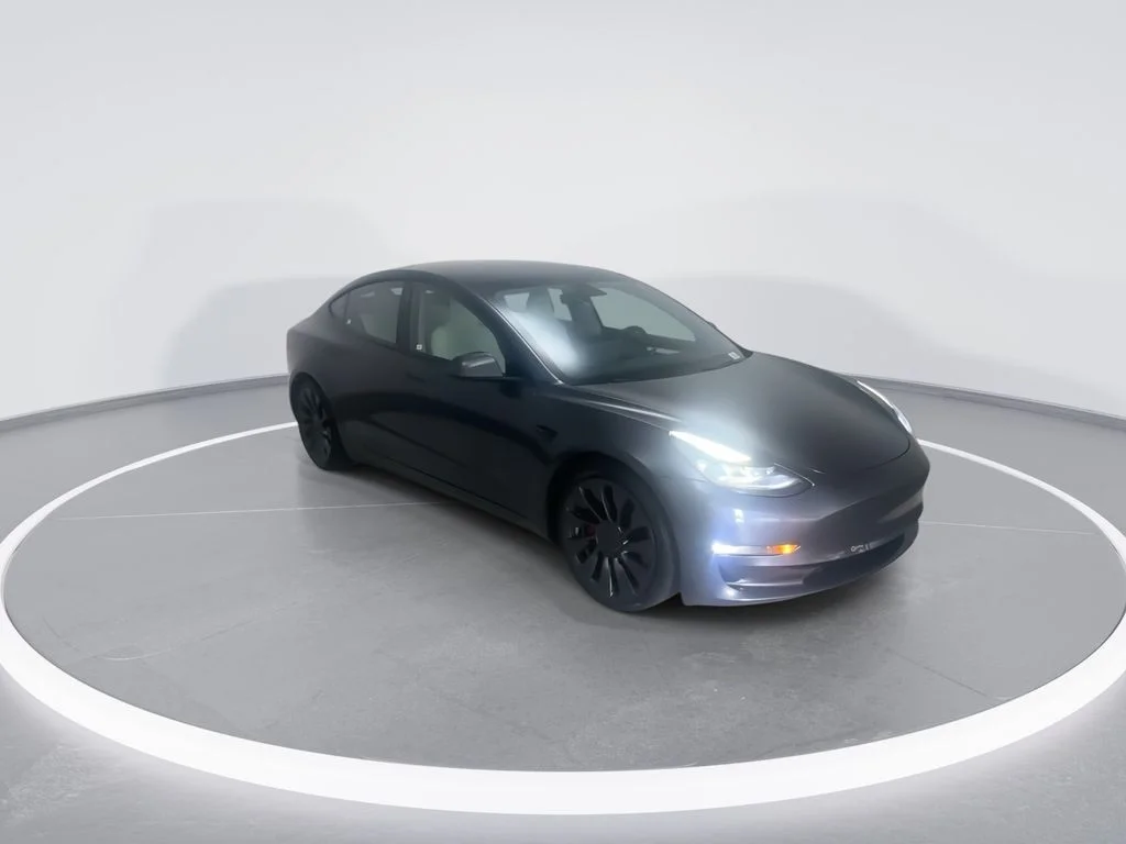 Used 2021  Tesla Performance image 3