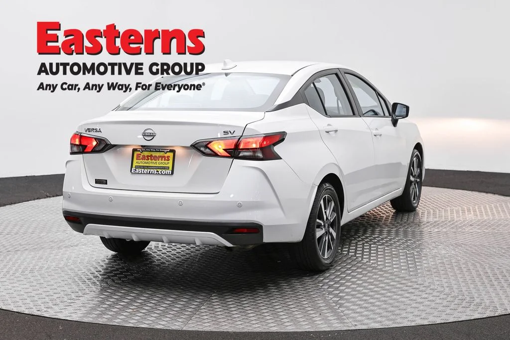 Used 2024 White Nissan 1.6 SV image 5