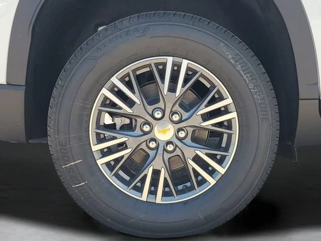 New 2026 Summit White Chevrolet LT image 33