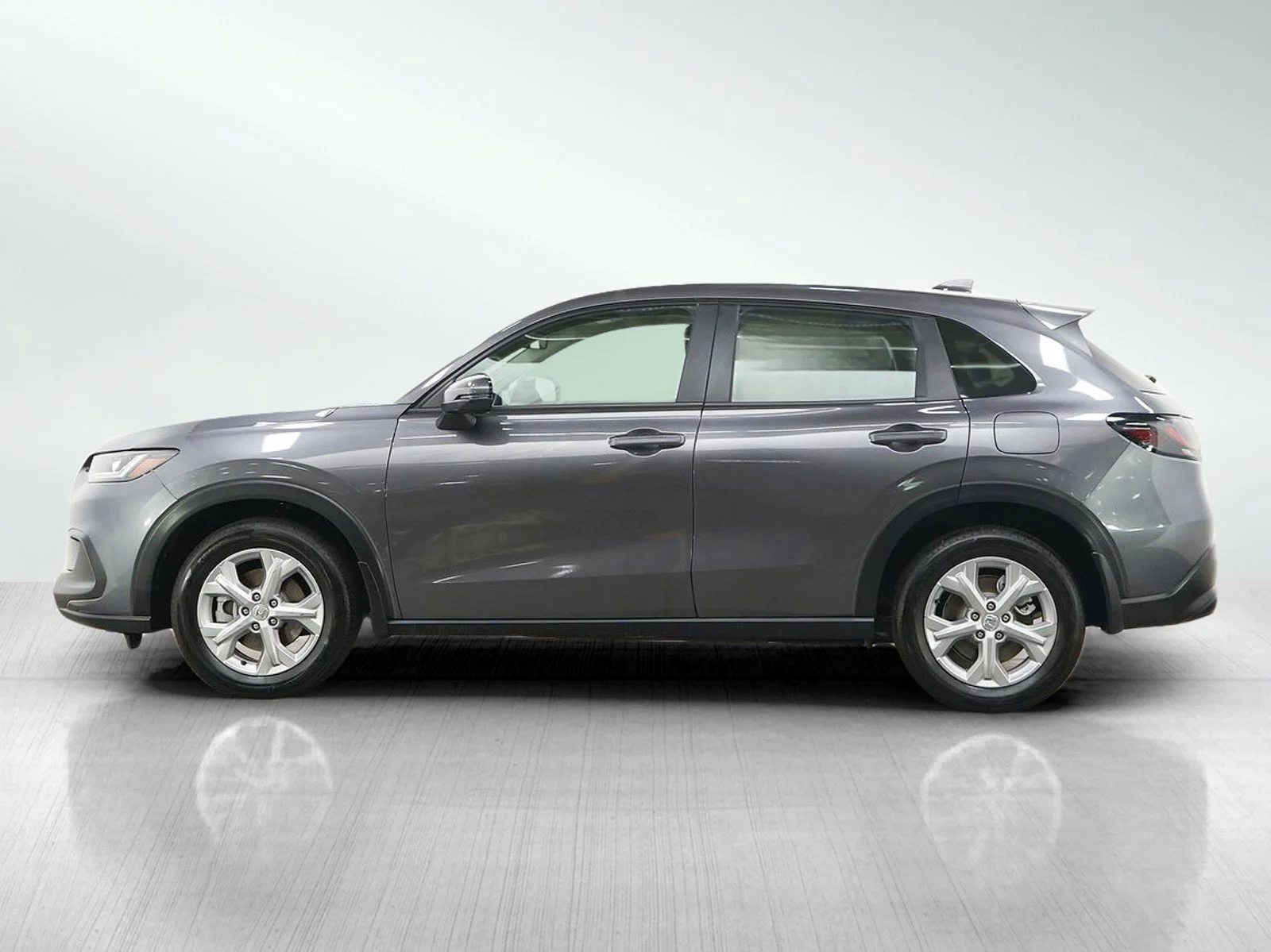 Used 2024 Honda HR-V LX with VIN 3CZRZ2H39RM738763 for sale in Burnsville, Minnesota