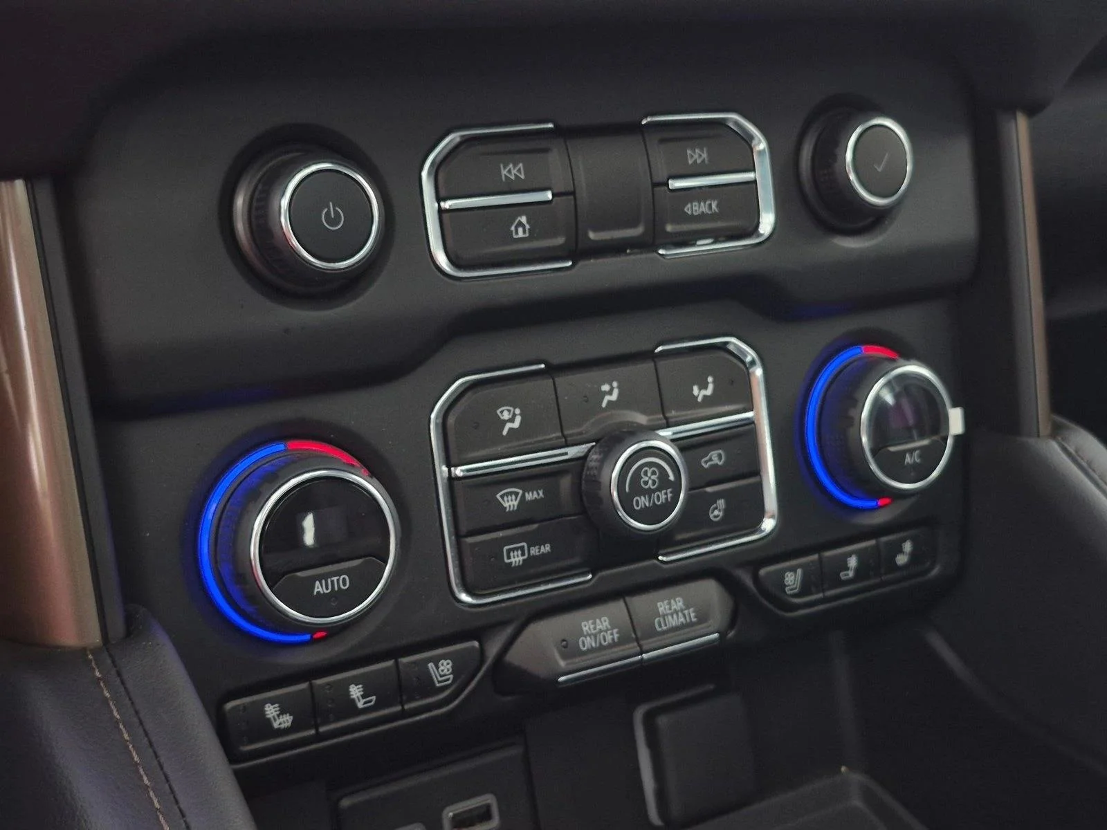 Used 2024 Dark Ash Metallic Chevrolet High Country image 5