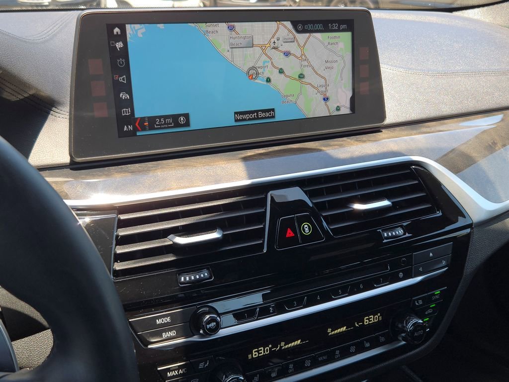 Used 2018 Dark Graphite Metallic BMW M550i xDrive image 11