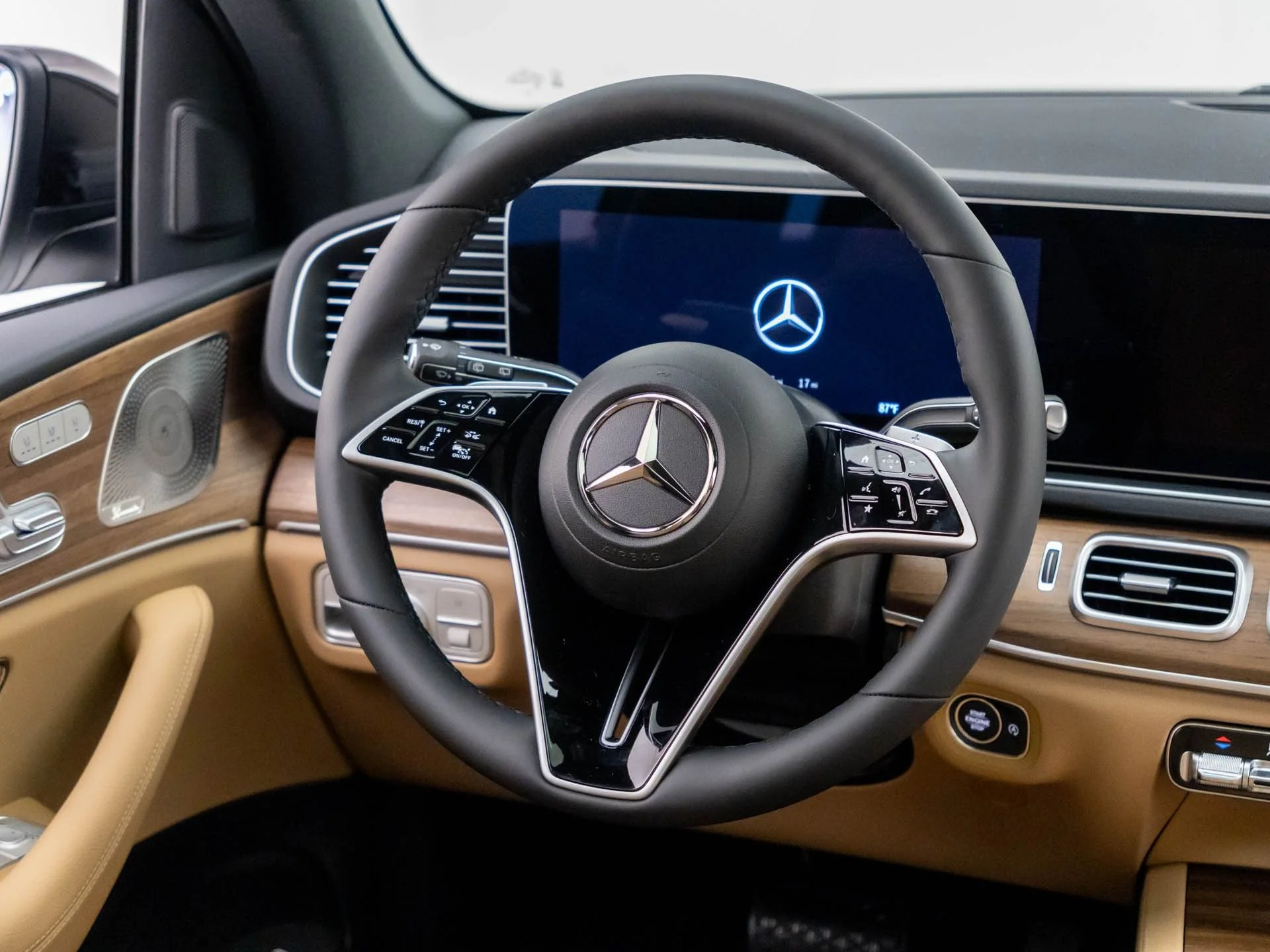 New 2026 White Mercedes-Benz GLE 580 image 11