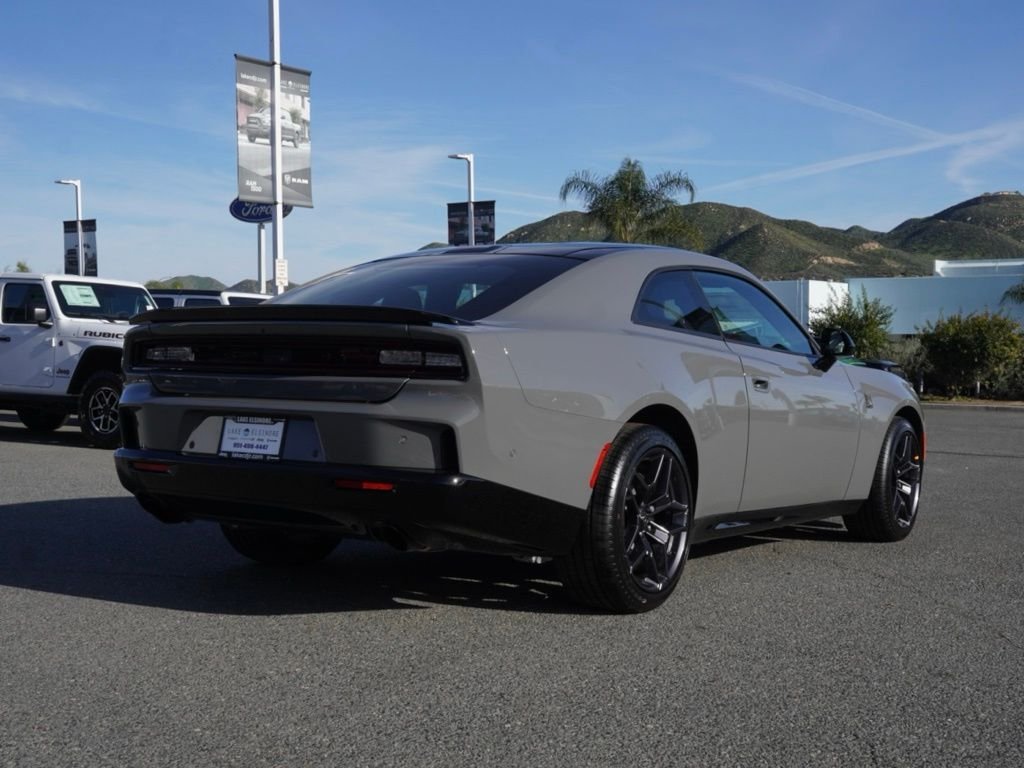 New 2026 Destroyer Gray Exterior Paint Dodge R/T Scat Pack image 3