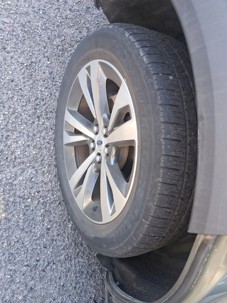 Used 2020 Green Ford Platinum image 15