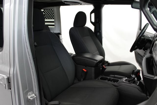 Used 2019 Silver Jeep Unlimited Sport S image 26