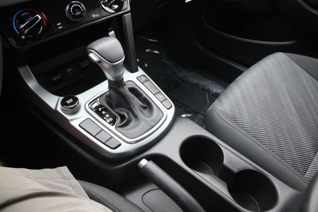 Used 2025 White Kia LX image 11